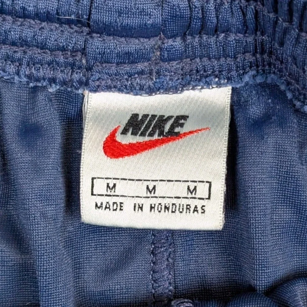 Nike Mens Mesh Athletic Shorts Navy Blue Swoosh Logo Size Medium Vintage Style‎